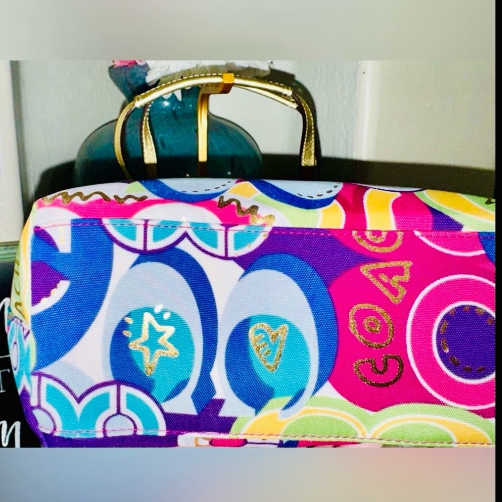 Coach Poppy C Graffiti bag 2012, top zip, gold leather F19434 - NEW With Tags - Picture 16 of 16